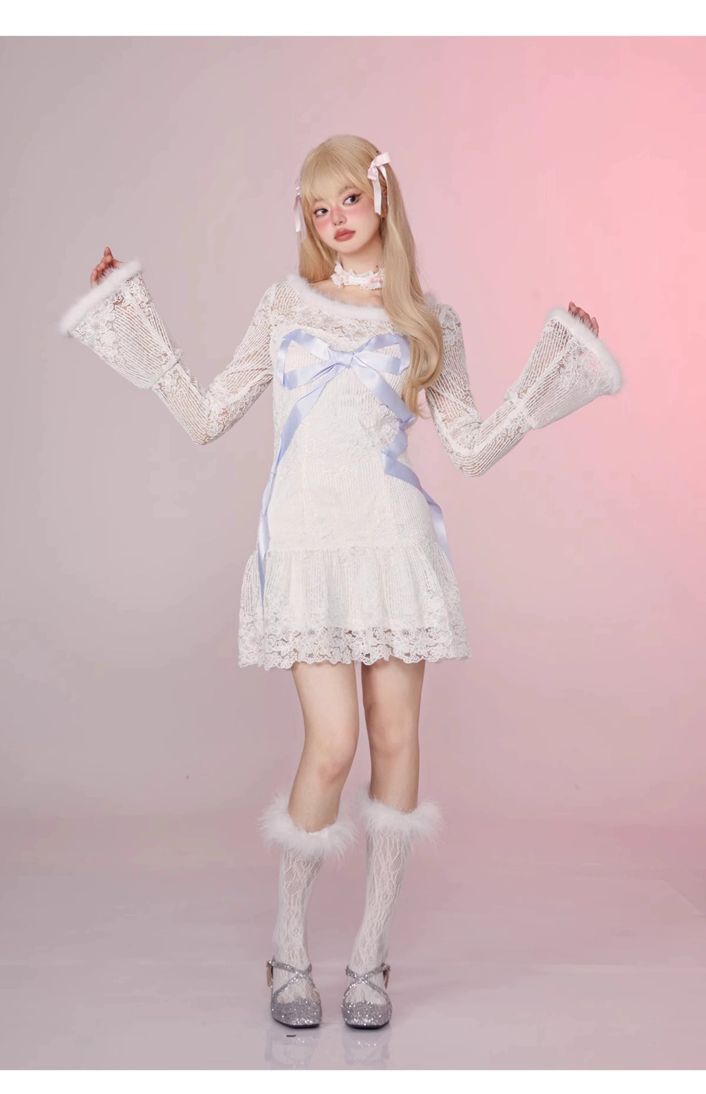 GirlyFancyClubスピンバレエ - フレアの長袖花レースのドレスと手の位置の弓