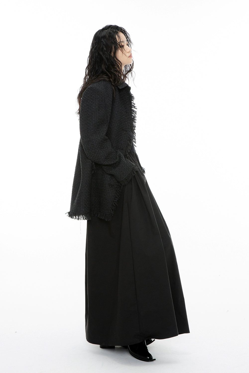 ALINNVオリジナルデザインブラックカットアウトスリムドレスレディース春夏新しい用途の広いスイングスカート気質ロングスカート