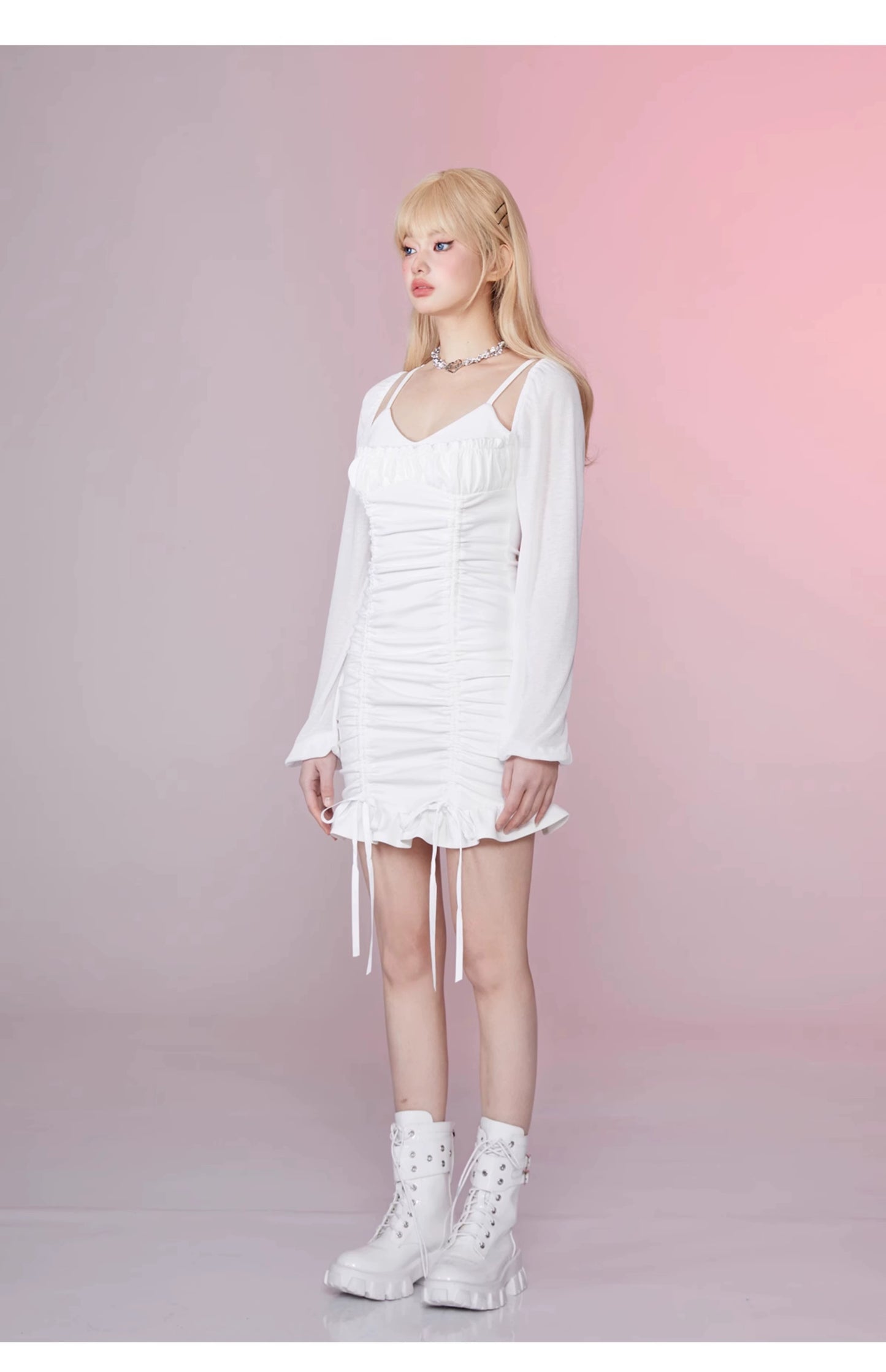 GirlyFancyClubグラマラスピュア*スタイルのスカートフリルオフショルダーの白いドレス