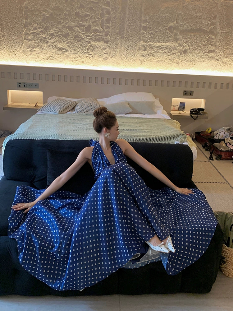 XiaoliコートダジュールサスペンダーVネックホルターネックドレス春夏新しいフランスのレトロリゾートドレス