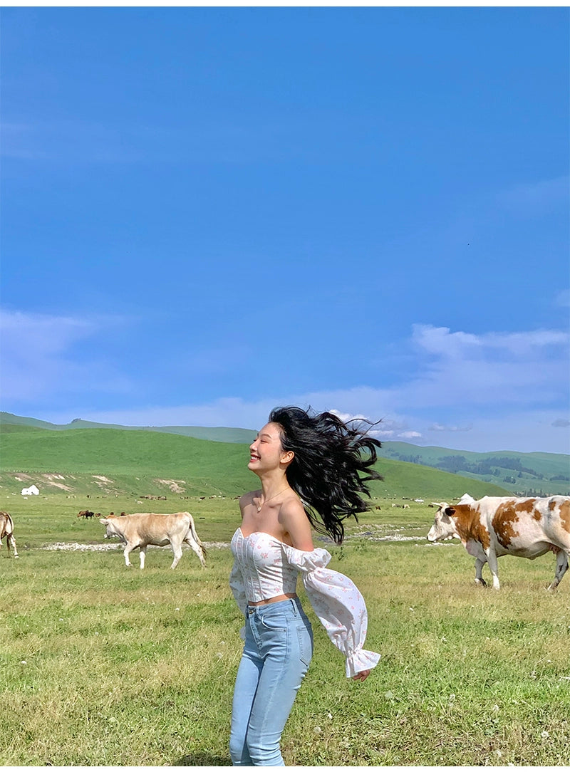 【Xiaoli X Yi Menglingジョイントシリーズ】ワンショルダーバブル長袖花柄シャツトップスプリング