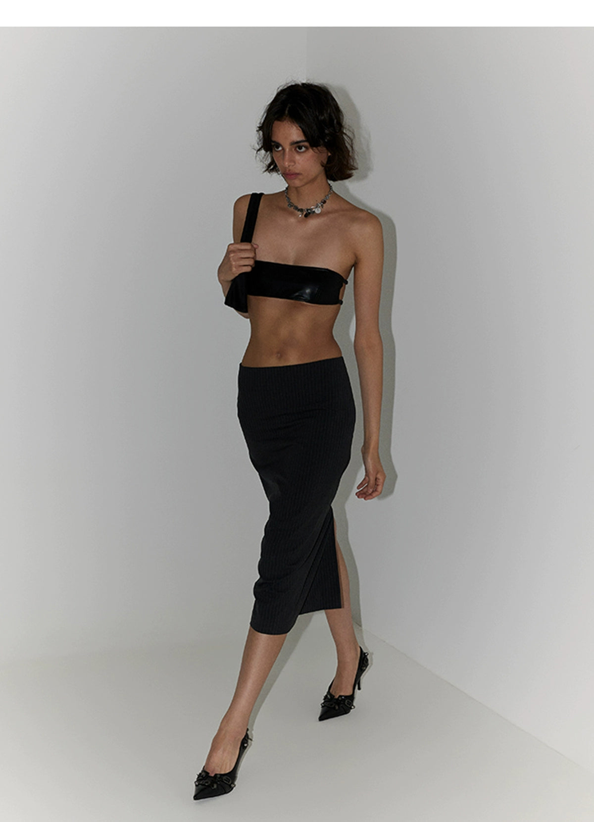 SansFrontieresグレーストライプスカートグレーファッショナブルなオーバーザニースーツスカート