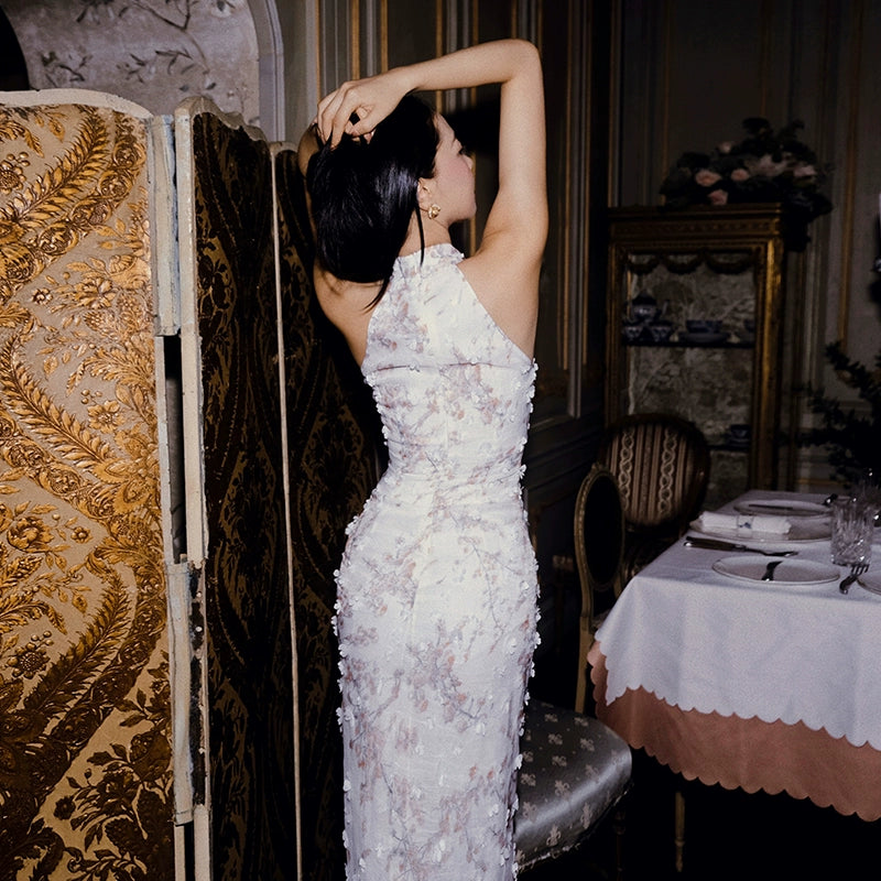 シャオリは雪を踏んでプラム、新しい中国のチャイナドレスホルターネックドレス、夏の花柄のシフォンヒップスカートを見つけました