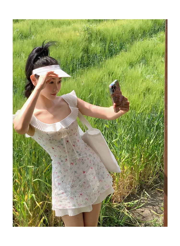 Xiaoliカップケーキ、白い花柄のノースリーブドレス、小さな男、甘い気質、スタイルの人形ドレス