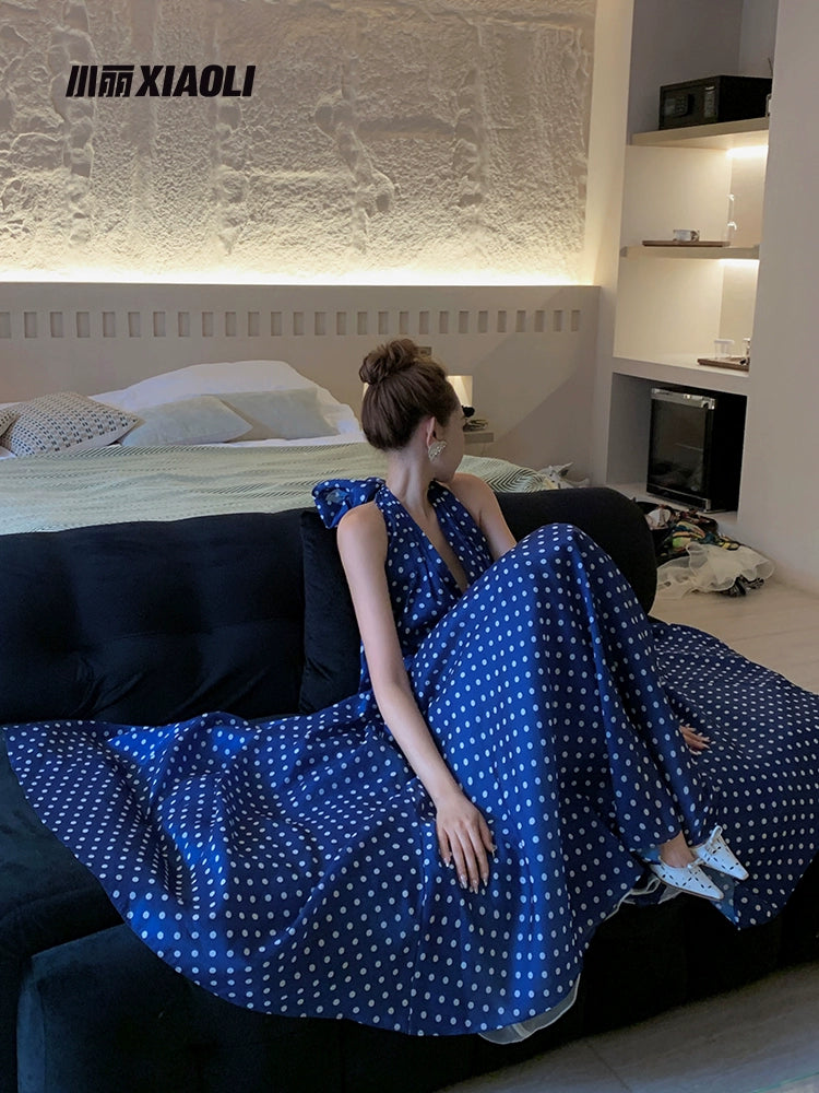 XiaoliコートダジュールサスペンダーVネックホルターネックドレス春夏新しいフランスのレトロリゾートドレス