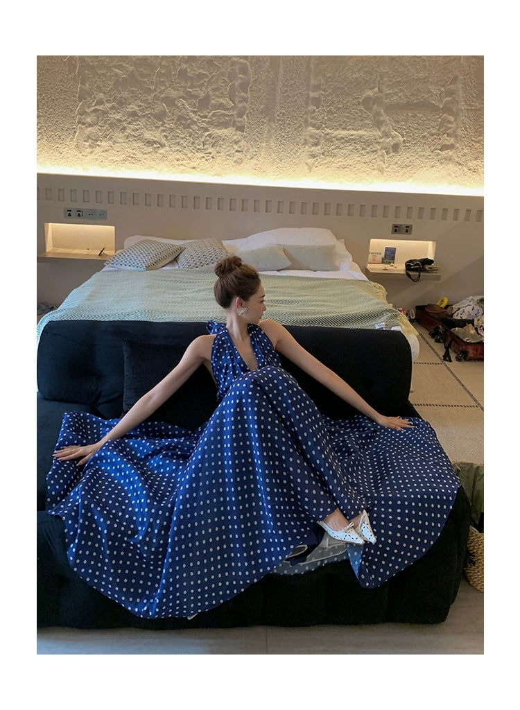 XiaoliコートダジュールサスペンダーVネックホルターネックドレス春夏新しいフランスのレトロリゾートドレス