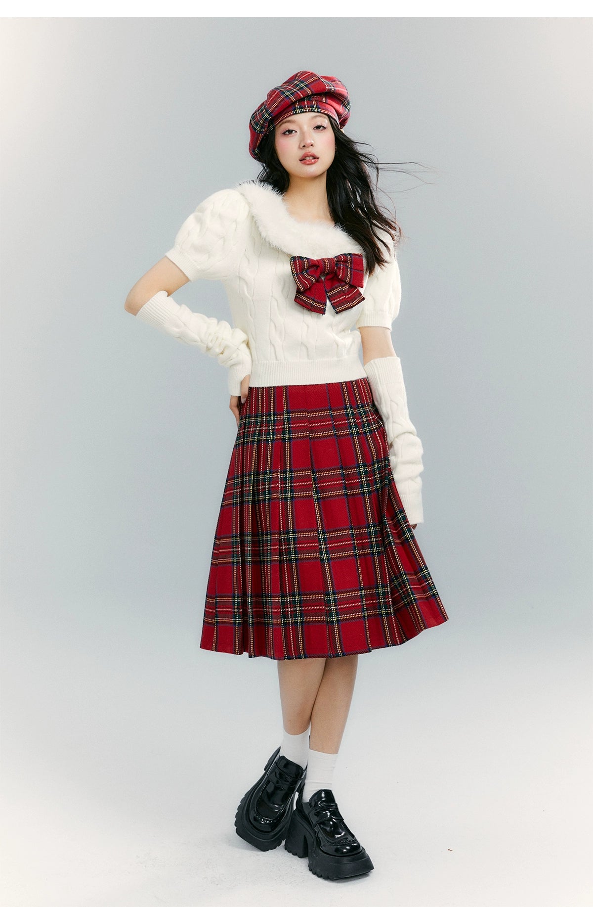 サンセットパーク、クリスマス&新年、取り外し可能な毛皮の襟、スクエアネック、レッドチェックのケーブルセーター