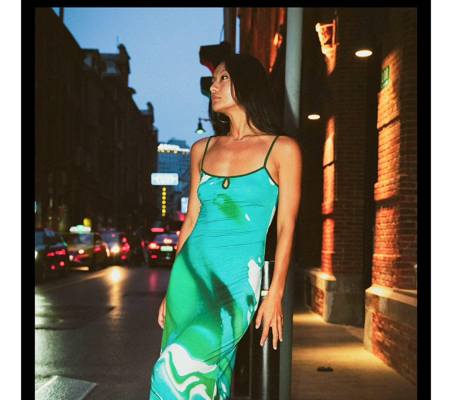 TR彼女ホットレイクスワールブルーとグリーンプリントカットアウトサスペンダー湯たんぽスリムハイバックレスドレス